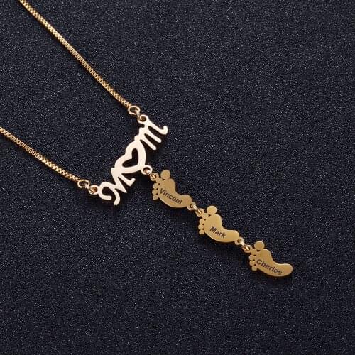 Personalized Family Name Choker Necklace Steel Gold Color Mom Letter Hollow Out Baby Feet Pendant Necklace Mothers Day Gift