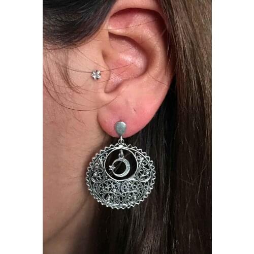 The moon the stars Pattern Oxidized Filigree Silver Lady Earrings