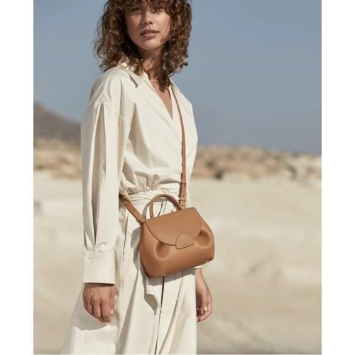 2021 New Factory Customized French Bag Niche Design Womens Messager Bag Shoulder Straddle Small Handbag