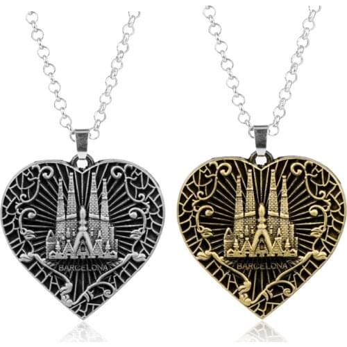 Dongsheng Vintage Bronze Color Barcelona Cathedral Charm Necklace Heart Shape Statement Necklace Fashion Jewelry For Men Women