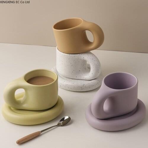 Nordic Couple Mug Creative Personality Trend Cute Girl Mug Living Room Coffee Table Decoration Simple Ceramic Coffee Cup