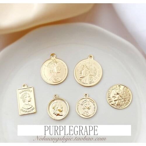 Color-preserving 18K gold-plated copper coin queen head round pendant handmade diy necklace rectangular pendant tag