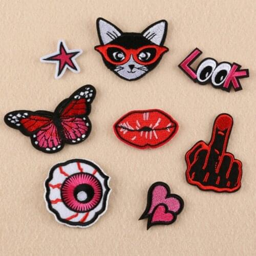 100 Pcs/lot Fashion Embroidery Patch Cat Letter Eyes Lips Butterfly Love Heart Cloth Decoration Accessories Heat Transfer Shirt