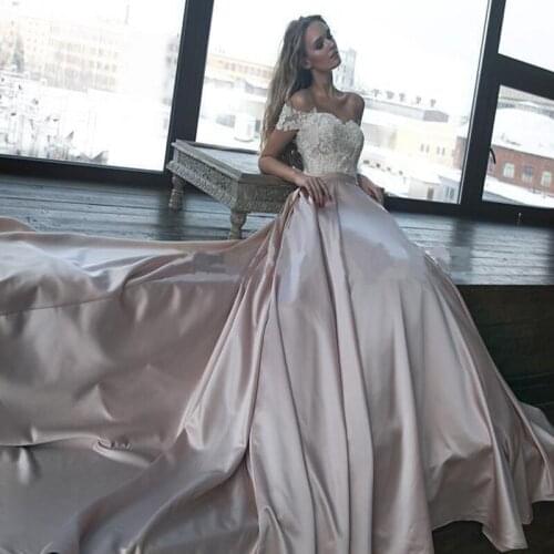 Sexy Off The Shoulder Satin Wedding Dresses Romantic Lace Applique Bridal Gowns with Sleeves Bride Dress 2019