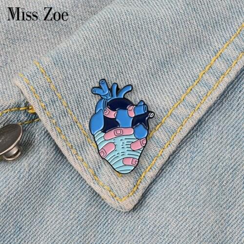 Wounded Heart Enamel Pin Custom Blue Organ Heart Brooches Bag Clothes Lapel Pin Punk Badge Halloween Jewelry Gift for Friends