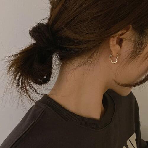 Vintage Hollow Golden Love Heart Hoop Earrings For Women Girls 2021 New Simple Smalll Cute Earring Trendy Fashion Jewelry