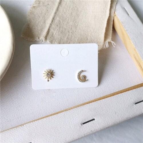 Retro Fashion Moon Star Stud earrings Metal Earrings for Women Geometric Trend Beautiful Earrings Wholesale Girls Simple Gifts
