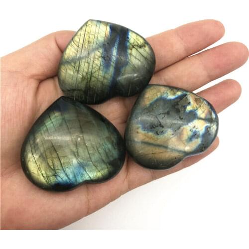 Beautiful Color Natural Labradorite Quartz Crystal Hand Carved Heart Shaped Polished Stone Decor Natural Quartz Crystals