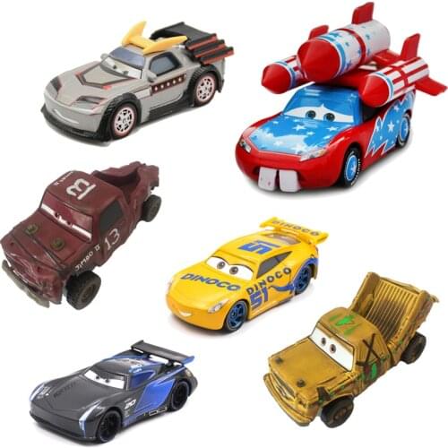 39 Style Scarce Disney Pixar Cars 3 2 Diecast Metal Car Rocket Lightning McQueen Mater Crazy Crashed Party Car Model Kids Gift