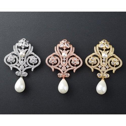 White sea shell pearl gold plated Cubic Zirconia micro pave flower brooch