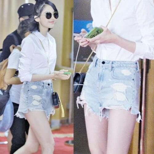 High-Waisted Raw-Edge Ripped Denim Shorts Womens Summer Loose and Thin Light-Colored Wide-Leg Hot Pants Trend