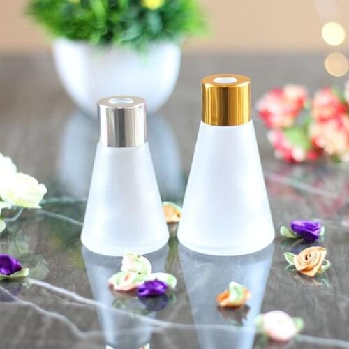 5pcs 50ml Frosted Transparent Cone Aroma Glass Bottle Rattan Diffuser Bottle Scent Volatilization Glass Container for Home Deco