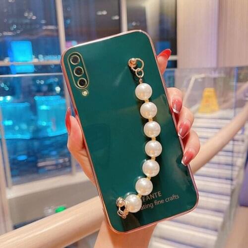 Luxury Wrist Chain Pearl Bracelet Case For Xiaomi Mi9 Lite Cover For Xiaomi Mi9 SE Case Silicone Capa Mi9T Pro Mi9 MiA3 Mi8 Lite