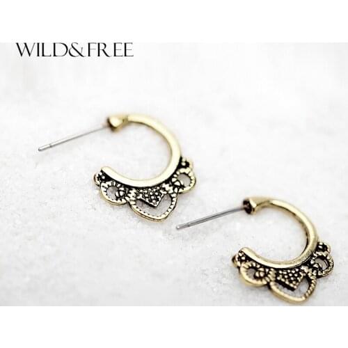 Women Minimalist Alloy Hollow Flower Stud Earrings Vintage Antique Bronze Europe Retro Stud Earrings Jewelry for Women