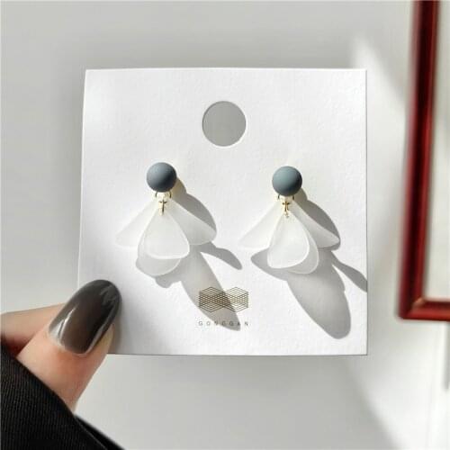 Balls Elegant White Petals Earrings for Women Simple Fairy Statement Earrings