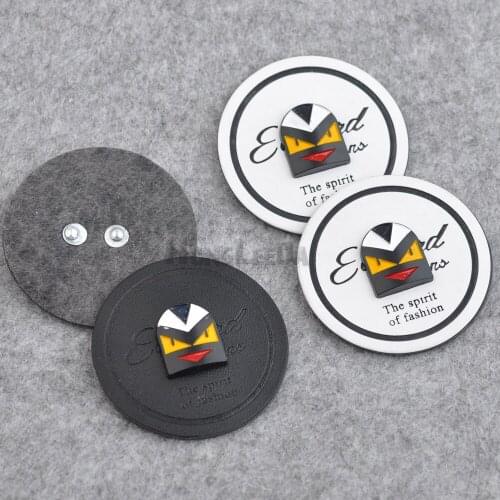 20pcs/lot black/white PU leather sew on Badges Fashion labels with metal logo clothing label for jeans/jacket PLB-030