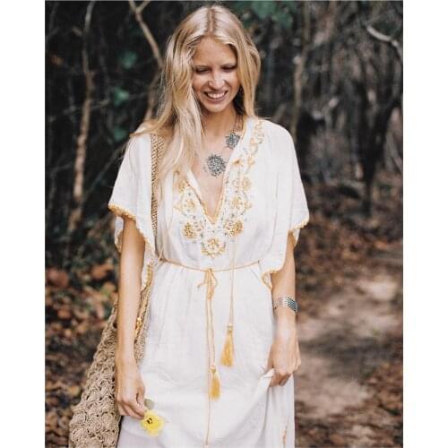2021 Womens Boho White Long Dress New Embroidery Flower Holiday Dress Bat Sleeve Loose Maxi Dress Ethnic National Dress Robes