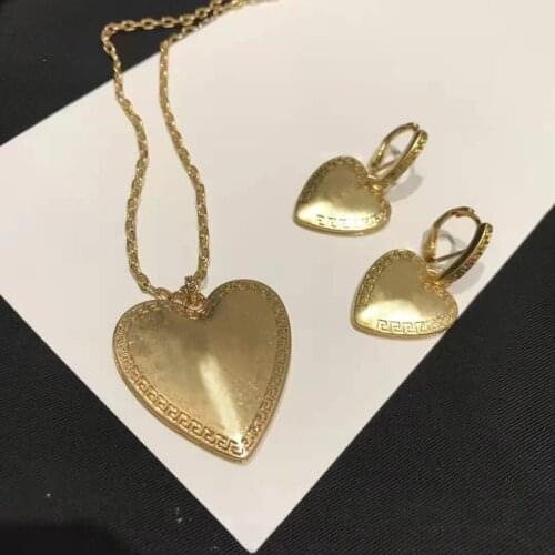 European and American Love Avatar Personality Sunburn Metal Retro Earrings Necklace