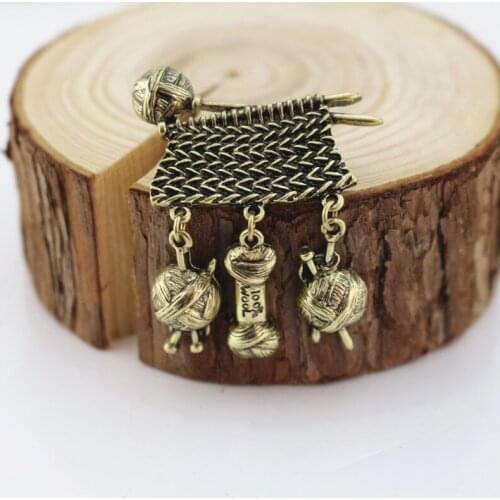 Brooches Weaving Golden Double Ball Design Winter Sweater Design Women Jewelry Brooches Metal Vintage Fashion Party Brooch Gift