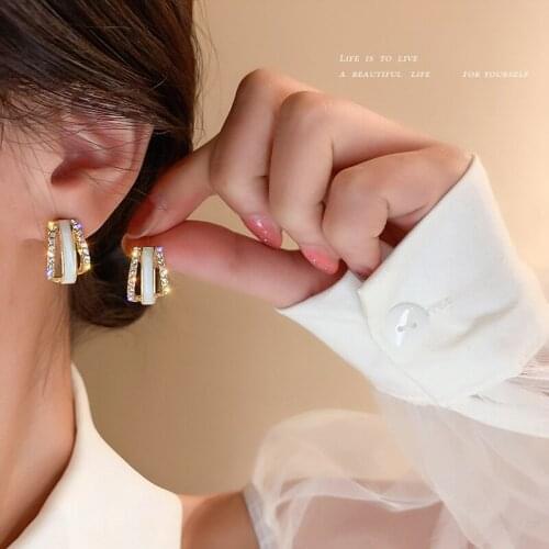 Xuapai Stud Earrings