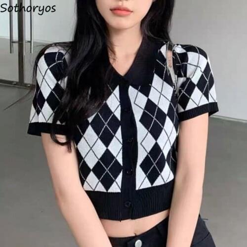 Casual Vintage Argyle Sweaters Women Summer Short Sleeve Cardigans England Retro Slim Fit Elegant Cropped Knitwear Hot Girls New