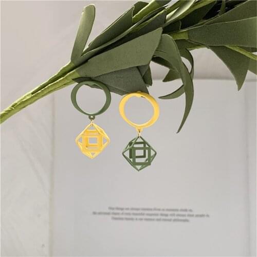 Shamir Little Pure And Fresh Colour Metal Hollow Out Port Of Atmosphere Quality Earrings Girl Contracted Stud Earrings Women