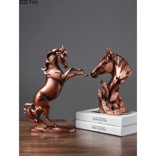 Vintage Imitation Metal Horse Sculpture Resin Crafts Art Horse Desktop Decoration Animal Figurines Birthday Gift Home Decoration
