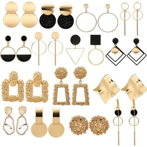 Looker Dangle Earrings