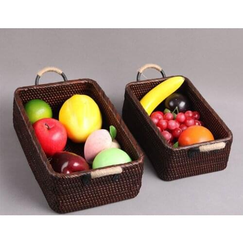 Retro Old Style Pure Hand Made Natural Rattan Storage Basket With Metal Handle Portable Storage Container For Fruit Snacks Towel