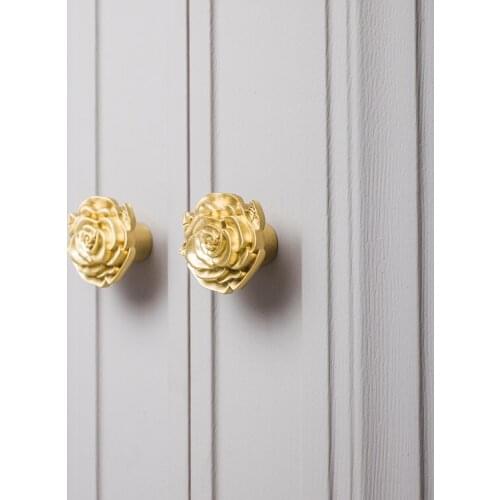 Gold brass roses hand-in-hand cabinet door wardrobe drawers all copper hand-in-hand luxury handles for furniture drawer knobs