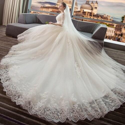 Royal Train Embroidery Women Wedding Dress With Beads Sequins Lace Edge Vestido De Novia Half Sleeves V-Neck Bridal Gown 2021