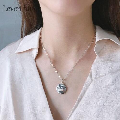 Vintage Thai 925 Sterling Silver Round Flower Bird Necklace Retro Silver Minimalist Pendant Medal Coin Necklace For Girlfriend