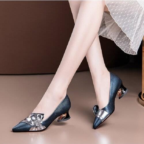 Cresfimix Low-heeled Shoes