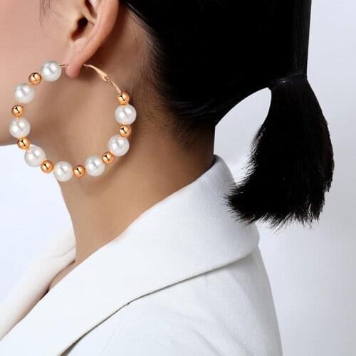 Korean Simple Gold Metal Large Beaded Pearl Drop Earring Fashion Big Circle Hoops Statement Earrings for Women Party Jewelry