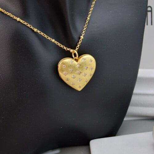 Long Chain Zirconia Locket Heart Pendant Necklace Women Jewelry OL Designer T Show Runway Gown Sweety Boho Japan Korea