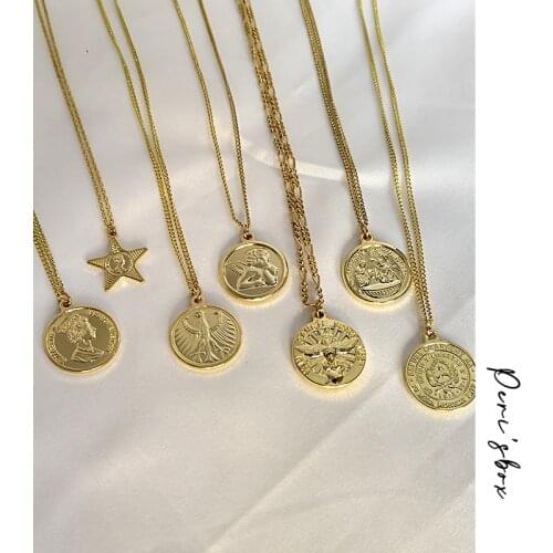 Perisbox Trendy Gold Coin Medallion Necklace Queen Elizabeth Portrait Necklaces Chic Gold Emboss Medallion Pendants for Women