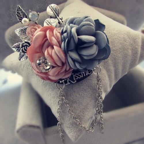 New Elegant Woman Brooches Pins Vintage Long Tassel Link Big Ribbon Flowers Simulated Pearl Alloy Corsage Fashion Jewelry