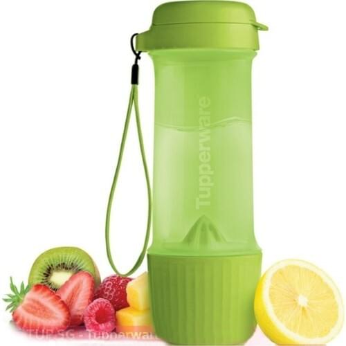 Tupperware Detox Bottle 700 ml (Drinker and Flasks) fruit juice liquid water flask storage convenient healthy daily travel