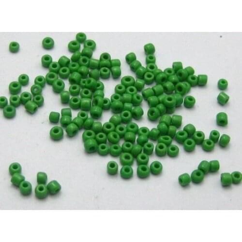 10000 Glass Opaque Seed Beads 1.5mm (15/0) Green + Storage Box