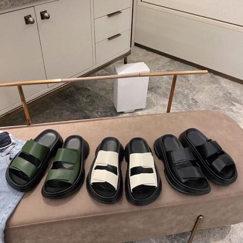 Womens Slippers Top Quality Womens Sandals Fashion Summer Beach Casual Shoes Mixed Colors Shoes Leather Soft Sweet Slippers