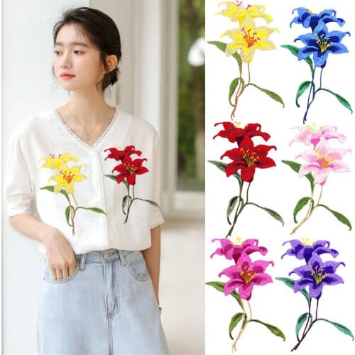 1Pc Floral Embroidered Patches For Clothing Sew On Embroidery Stickers Clothing Applique Flowers Decoration Badge Parche