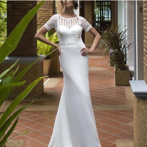 Boho Wedding Dress 2021 Short Sleeve V Back Sheath Lace Appliques Bohemian Bridal Gowns Women Court Train -robe de mariée Sexy