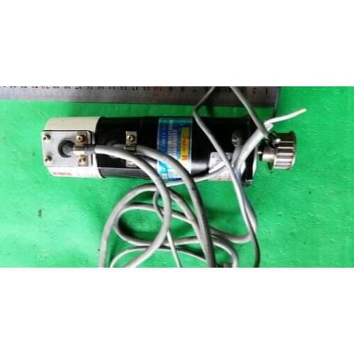 R511B-012EL8 servo motor , used in good condition . 80% appearance new , good working , free shipping