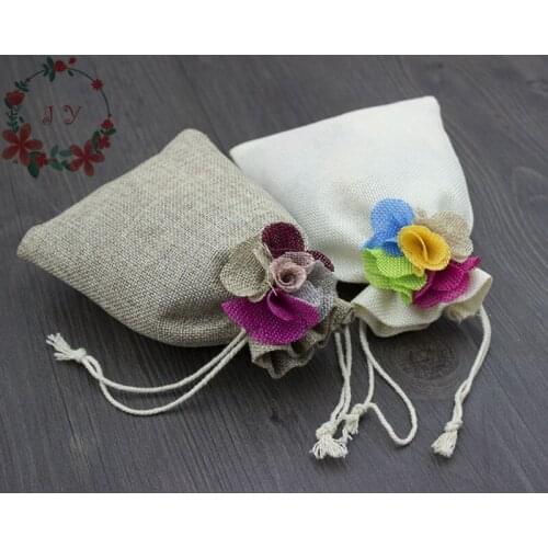 30pcs Rustic Burlap Wedding Favor Bags w/ Jute Flowers Decor for Party Gift Bag, Jewelry Packaging, Herbs Bag, Sachets DZ0031
