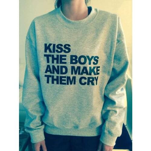 Skuggnas New Arrival Kiss the Boys and Make Them Cry Sweatshirt Gray Crewneck for Women Jumper Funny Saying Fashion Grunge Tops