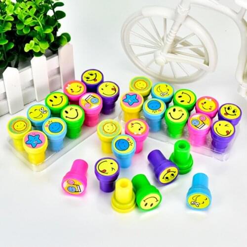 10pcs/Set Children Toy Stamps Cartoon Smiley Face Kids Seal For Scrapbooking Stamper DIY Painting Photo Album Decor G0402