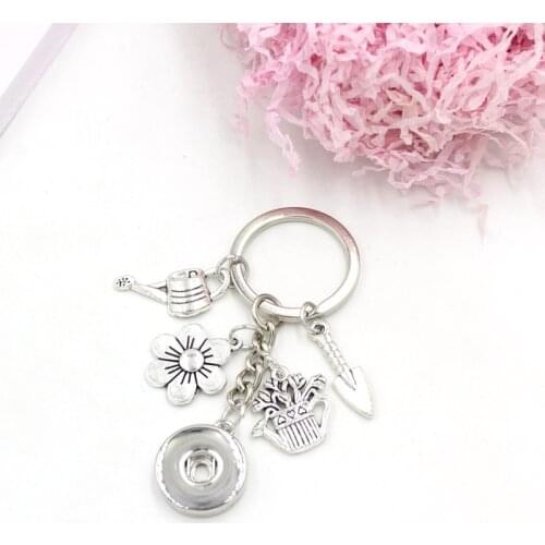 1PC New Arrival Gardener Key Chain Handbag Charm 18mm Snap Keychain Watering Can Shovel Key Ring Gardener Gifts for Men Women