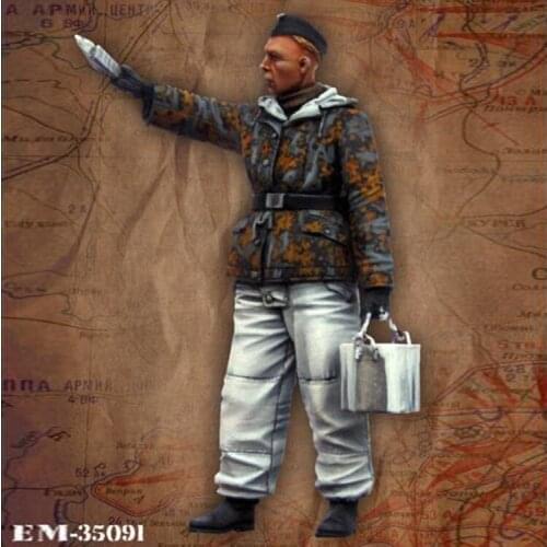 1/35 World War II tank soldiers, Resin Model Soldier GK, WWII military themes, Unassembled and unpainted kit