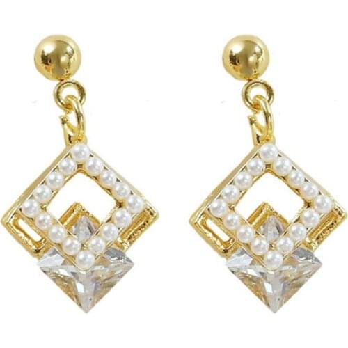 FYJS Unique Light Yellow Gold Color Rhombus Shape Imitation Pearl Stud Earrings for Women with Rhinestone Jewelry