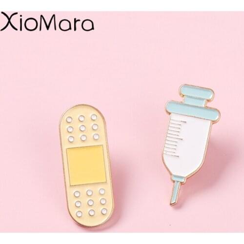 Injection First Aid Lapel Pin Syringe Brooches Gift For Emt Doctor Medical Nurse Professional Jewelry Commemorate Gift Wholesale